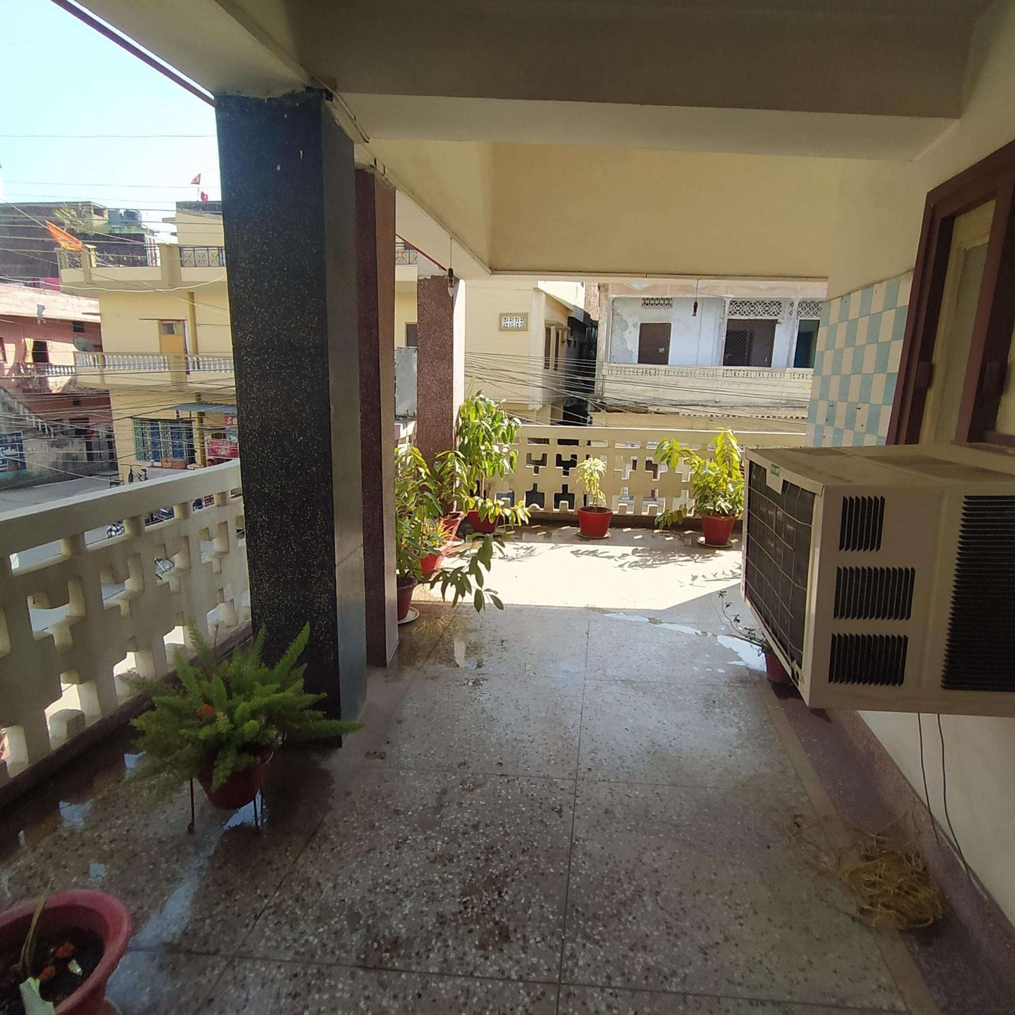 International Hotel In جوراكبور المظهر الخارجي الصورة