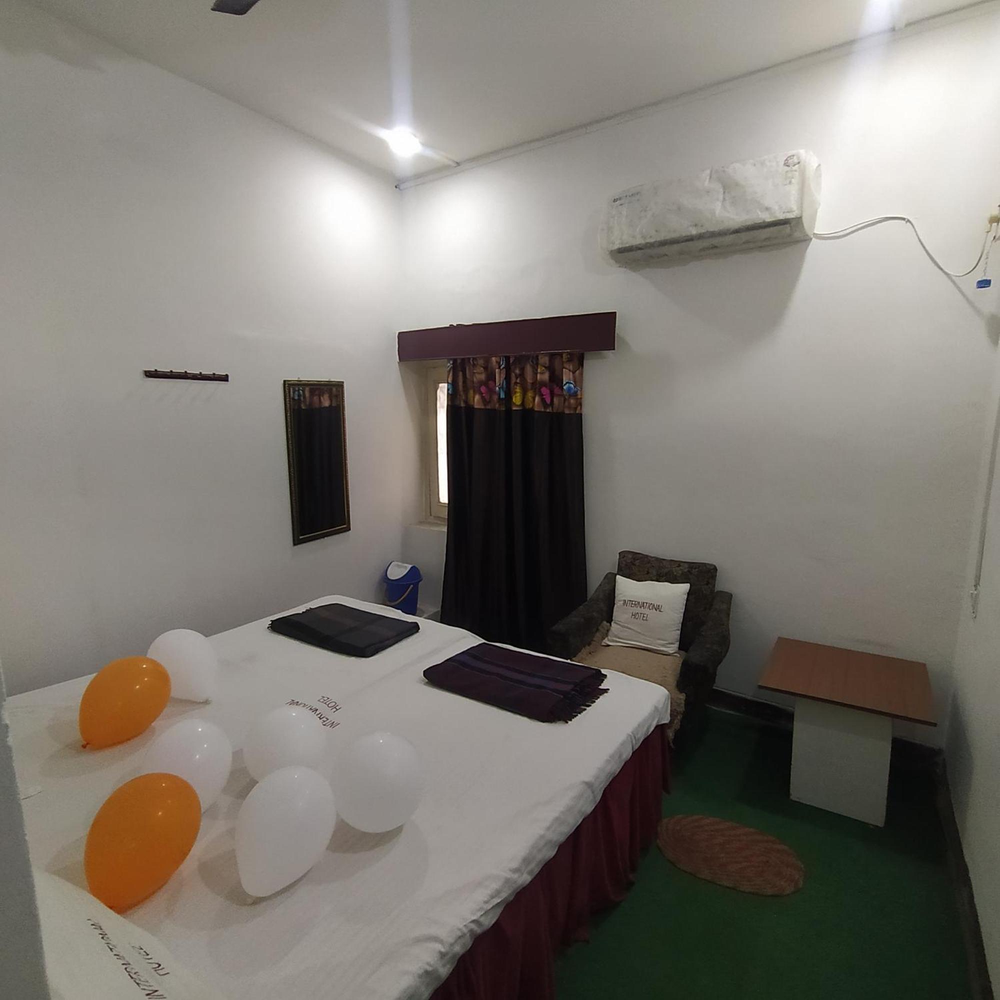International Hotel In جوراكبور المظهر الخارجي الصورة