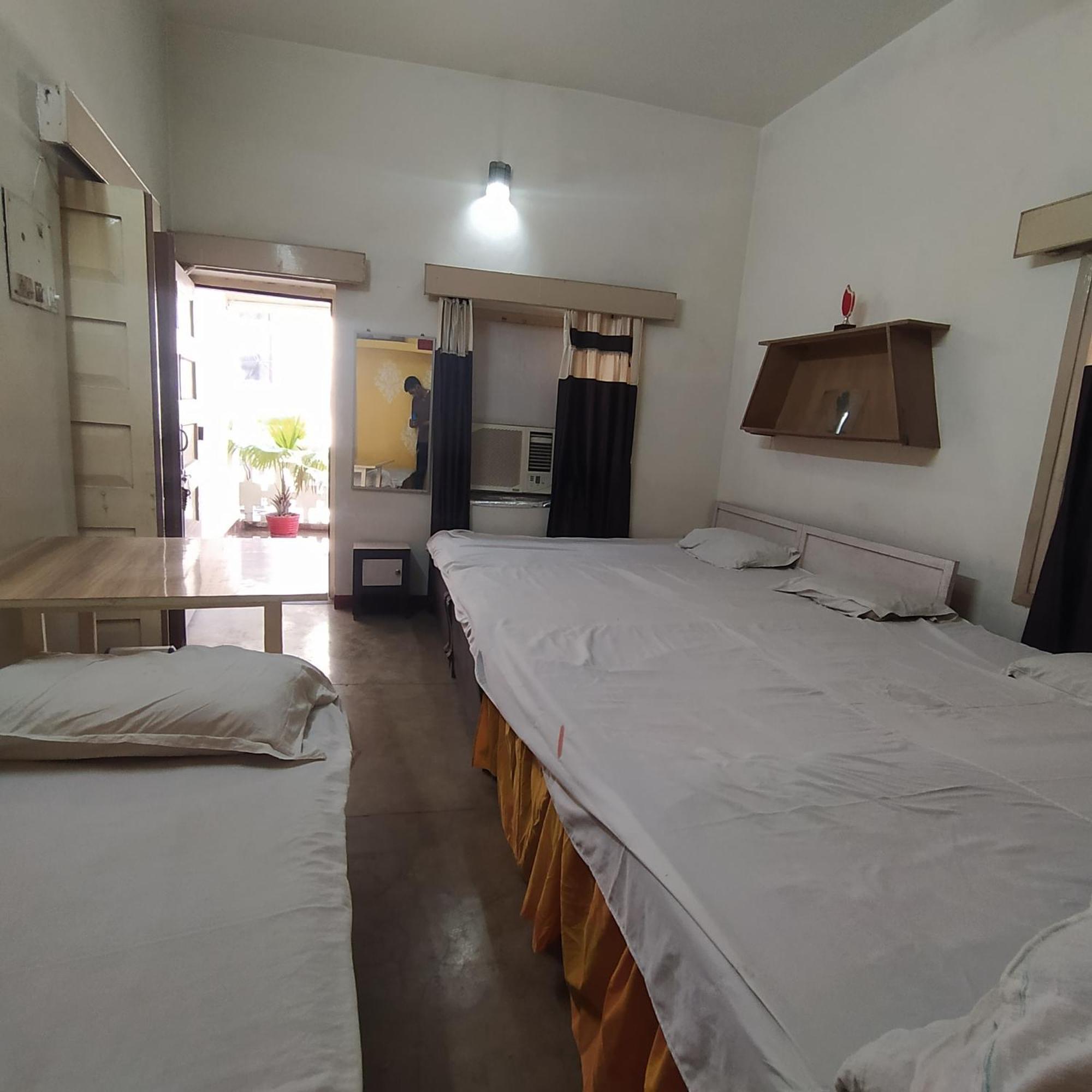 International Hotel In جوراكبور المظهر الخارجي الصورة