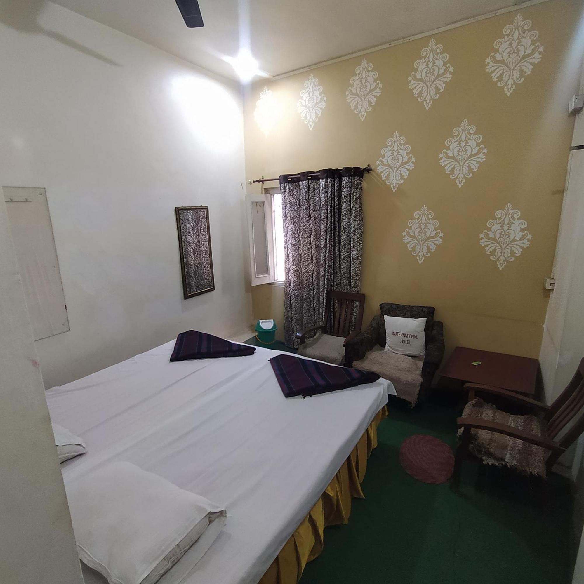 International Hotel In جوراكبور المظهر الخارجي الصورة