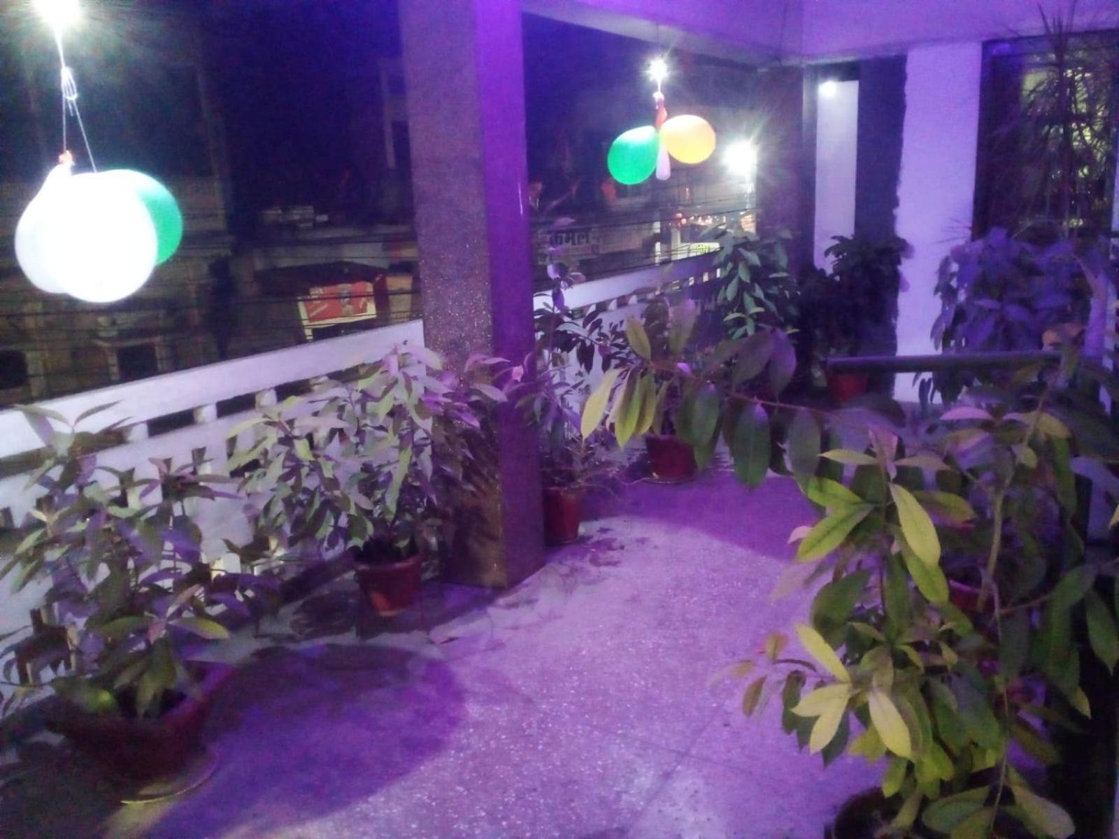 International Hotel In جوراكبور المظهر الخارجي الصورة